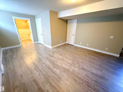14005 158A Avenue, Edmonton, AB 