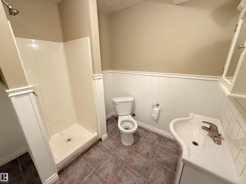 14005 158A Avenue, Edmonton, AB 