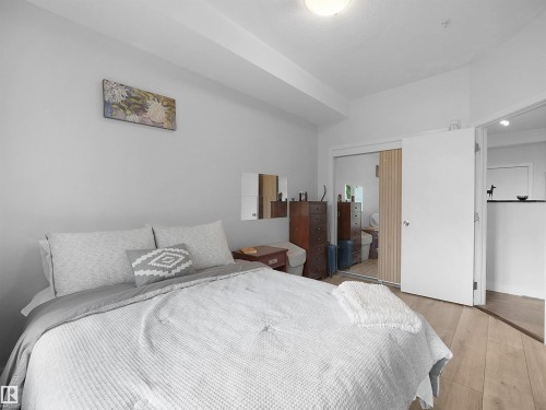 110 10811 72 Avenue, Edmonton, AB 