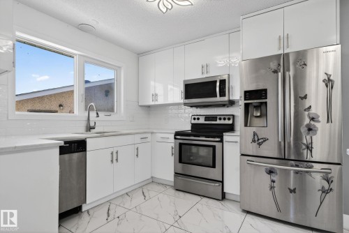 8835 152B Avenue, Edmonton, AB 