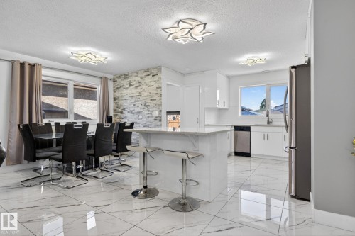 8835 152B Avenue, Edmonton, AB 