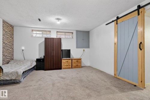 8835 152B Avenue, Edmonton, AB 
