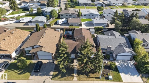 8835 152B Avenue, Edmonton, AB 