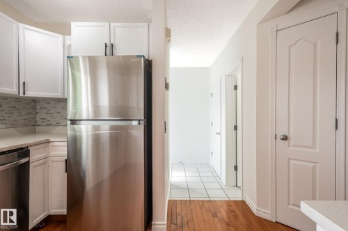 5919 203 Street, Edmonton, AB 