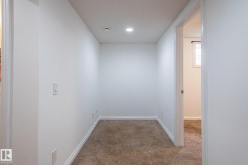 5919 203 Street, Edmonton, AB 