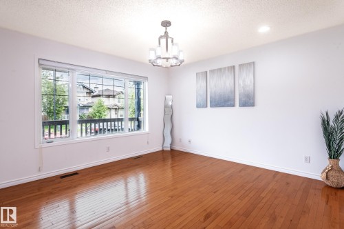 5919 203 Street, Edmonton, AB 