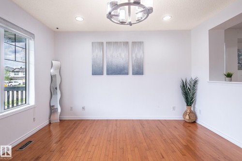 5919 203 Street, Edmonton, AB 