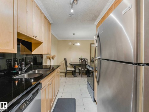 Image quality insufficient for description - 403 10165 113 Street, Edmonton, AB 