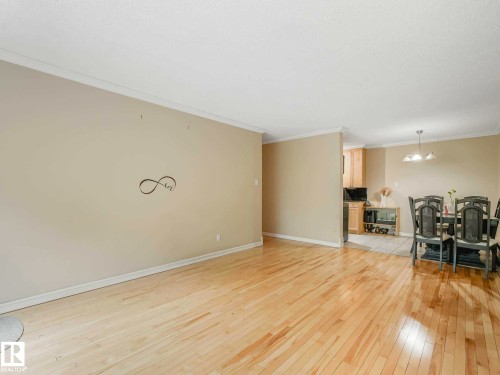Image quality insufficient for description - 403 10165 113 Street, Edmonton, AB 