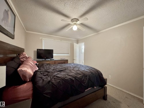 8504 92 Avenue, Fort Saskatchewan, AB - Indoor Photo Showing Bedroom