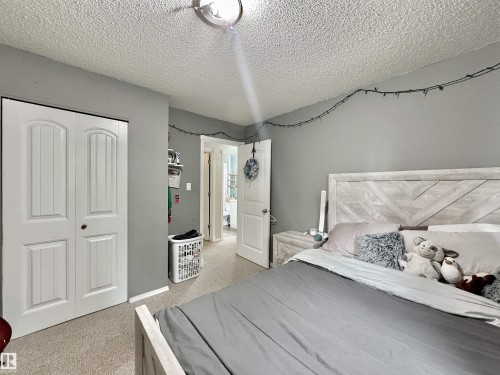 8504 92 Avenue, Fort Saskatchewan, AB - Indoor Photo Showing Bedroom