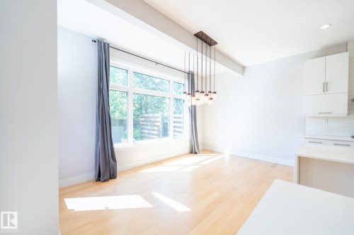 7376 May Common, Edmonton, AB 