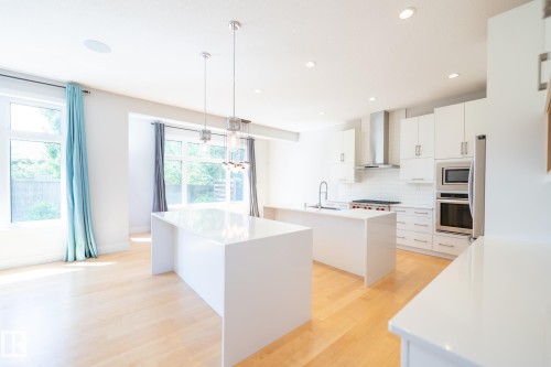 7376 May Common, Edmonton, AB 