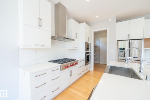 7376 May Common, Edmonton, AB 