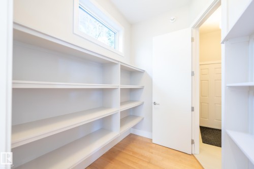 7376 May Common, Edmonton, AB 