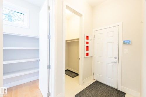 7376 May Common, Edmonton, AB 