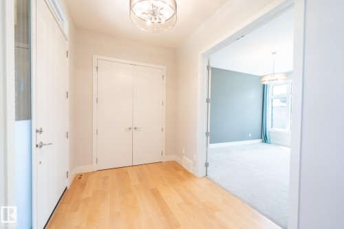 7376 May Common, Edmonton, AB 