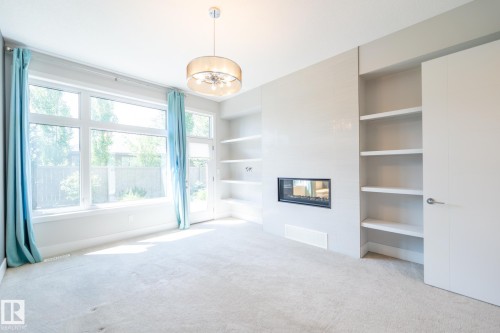 7376 May Common, Edmonton, AB 