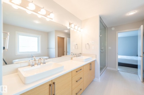 7376 May Common, Edmonton, AB 