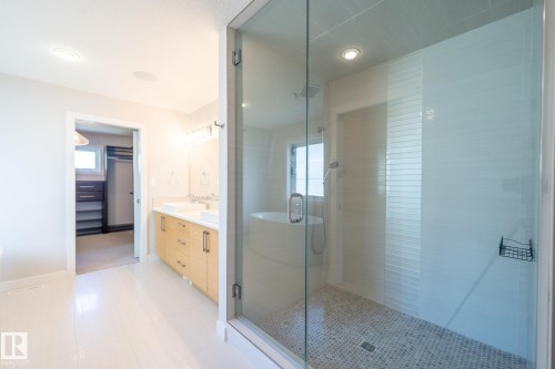 7376 May Common, Edmonton, AB 