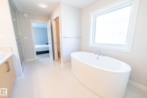 7376 May Common, Edmonton, AB 