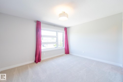 7376 May Common, Edmonton, AB 