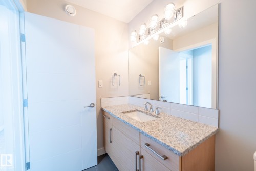 7376 May Common, Edmonton, AB 