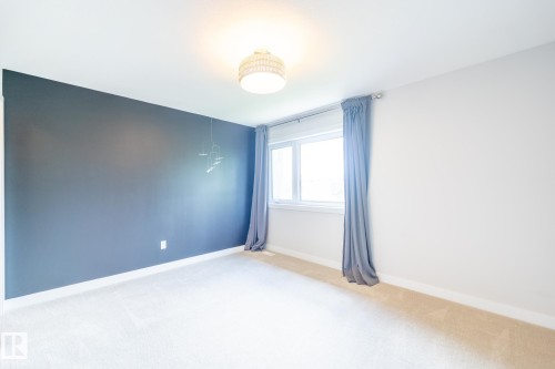 7376 May Common, Edmonton, AB 