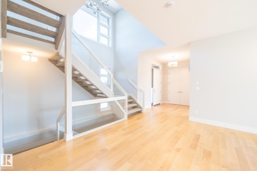 7376 May Common, Edmonton, AB 