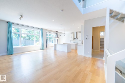 7376 May Common, Edmonton, AB 