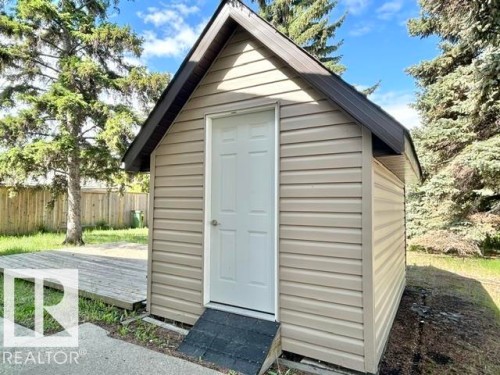 10803 40 Avenue, Edmonton, AB 