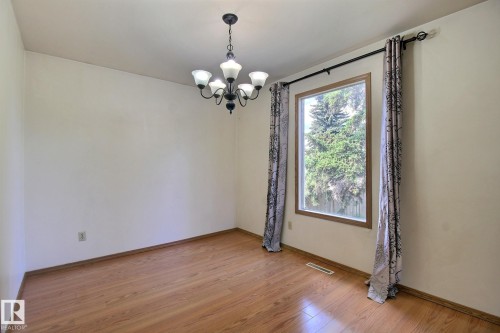 10803 40 Avenue, Edmonton, AB 