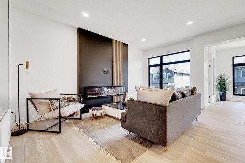 5455 Kootook Road, Edmonton, AB - Indoor Photo Showing Living Room
