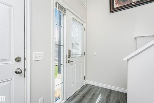 Entrance foyer - 4228 162 Avenue, Edmonton, AB 