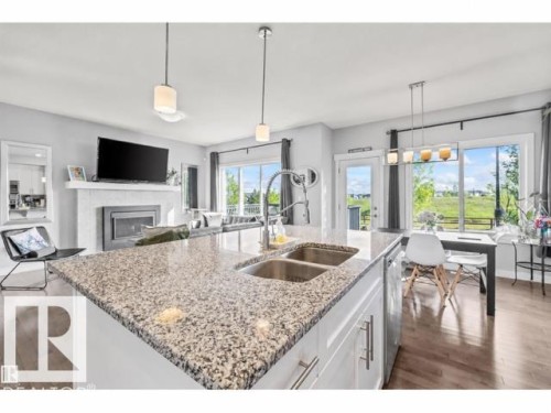 Kitchen - 607 40 Street, Edmonton, AB 