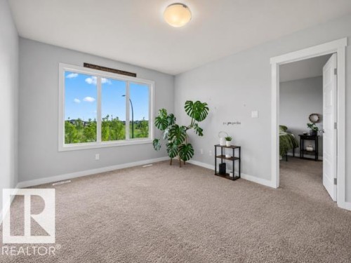 Empty room - 607 40 Street, Edmonton, AB 