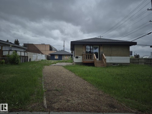 9859 67 Avenue, Edmonton, AB 