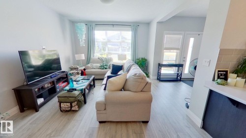 3632 8 Avenue, Edmonton, AB 