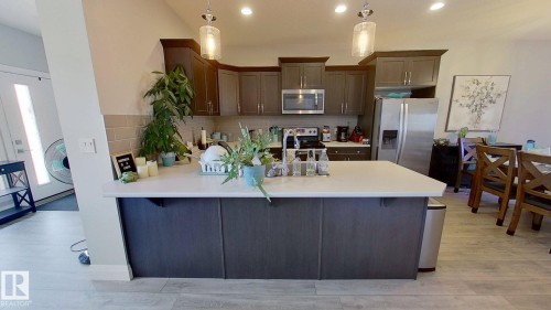 3632 8 Avenue, Edmonton, AB 
