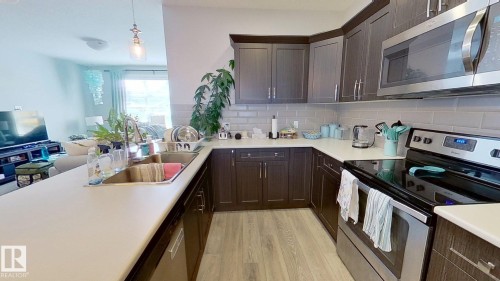 3632 8 Avenue, Edmonton, AB 