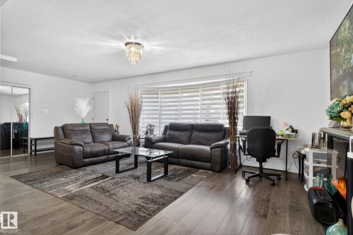 8807 24 Avenue, Edmonton, AB 
