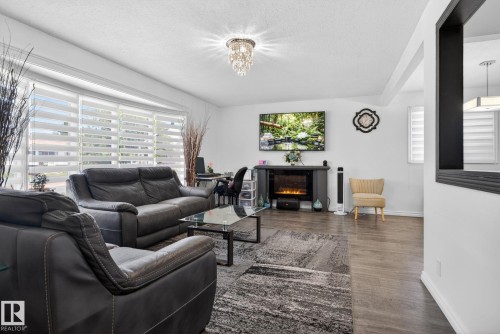 8807 24 Avenue, Edmonton, AB 