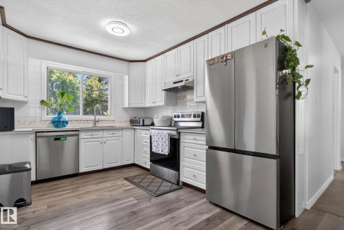 8807 24 Avenue, Edmonton, AB 