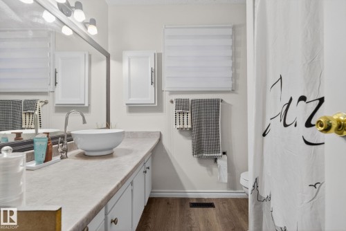 8807 24 Avenue, Edmonton, AB 