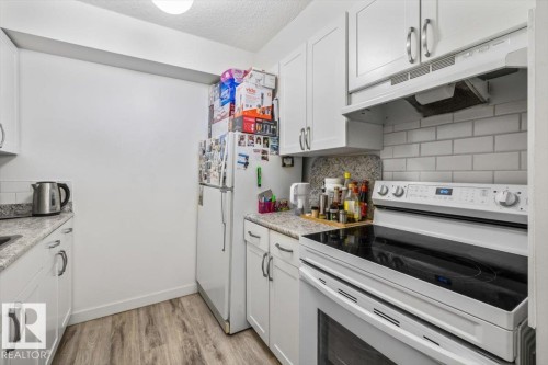 Kitchen - 77 8735 165 Street, Edmonton, AB 