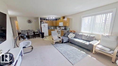 404 9945 167 Street, Edmonton, AB - Indoor Photo Showing Living Room