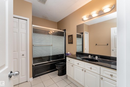 520 Pardee Bay, Edmonton, AB 
