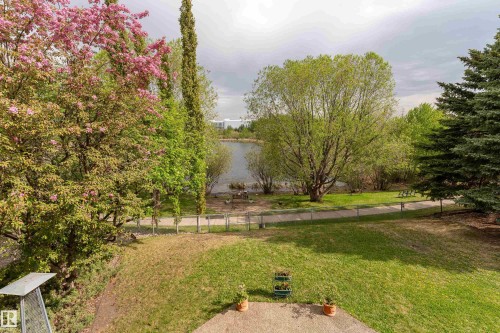 520 Pardee Bay, Edmonton, AB 