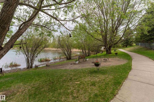 520 Pardee Bay, Edmonton, AB 