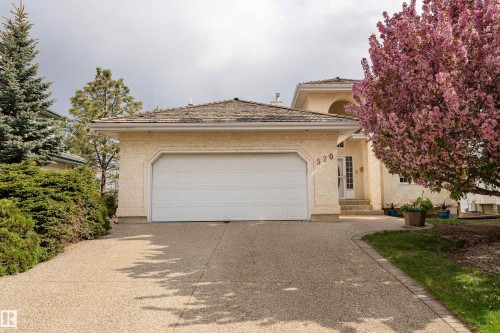 520 Pardee Bay, Edmonton, AB 